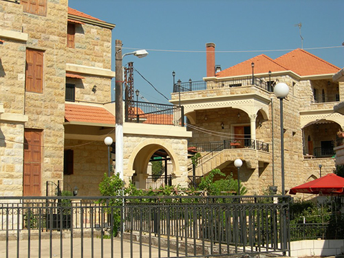 صور من دفون