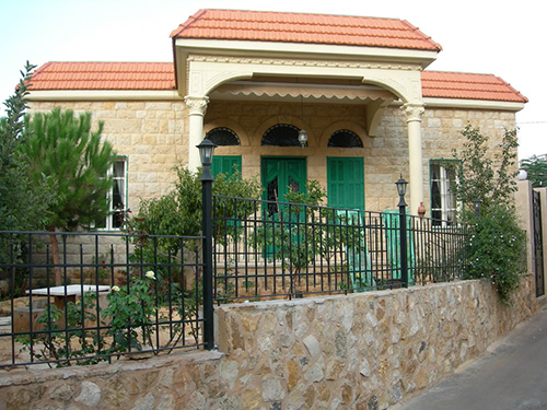 صور من دفون