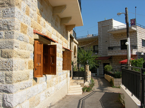 صور من دفون